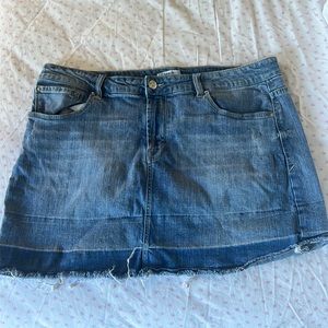 CLOSET CLEANOUT SALE! KENSIE DENIM MINI SKIRT SIZE 14/32